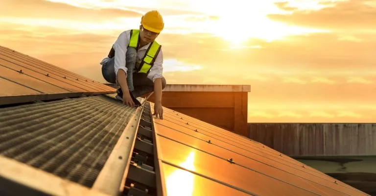Solar Panel Installation Trends in 2025: What Homeowners Should Know